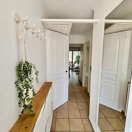 Les Restanques 2058 Rez De Jardin Appartement *